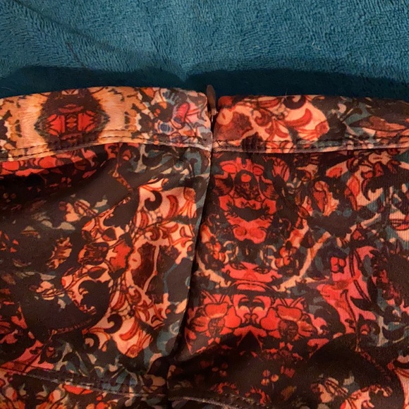 Abercrombie & Fitch Scuba knit Skater Skirt - L new condition. Worn once . - Picture 2 of 8